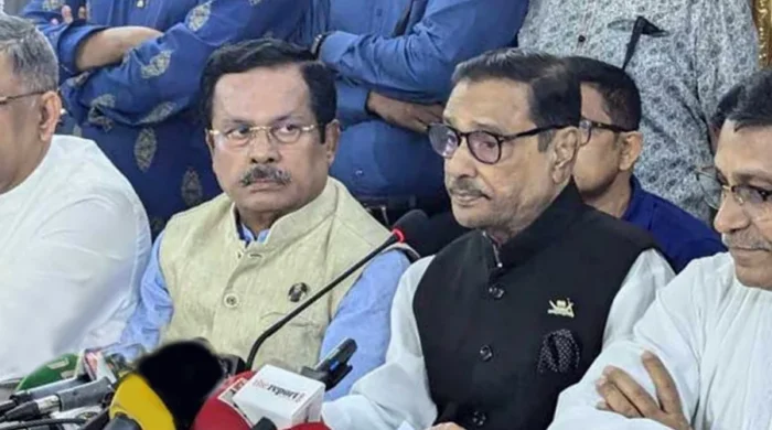 শনিবার ধানমন্ডির আওয়ামী লীগের সভাপতির রাজনৈতিক কার্যালয়ে এক জরুরি সংবাদ সম্মেলনে দলীয় কর্মসূচি ঘোষণা করেন আওয়ামী লীগের সাধারণ সম্পাদক ওবায়দুল কাদের। । ছবি: সংগৃহীত