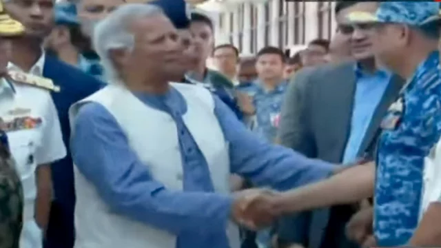 দেশে ফিরেছেন নোবেলজয়ী ড. মুহাম্মদ ইউনূস। ছবি: ভিডিও থেকে নেওয়া