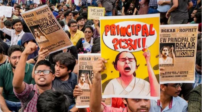 কলকাতায় চিকিৎসক ধর্ষণ-হত্যায় বিক্ষোভ অব্যাহত। ছবি: এনডিটিভি।