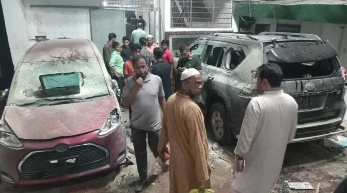 শিক্ষামন্ত্রী মহিবুল হাসান চৌধুরী নওফেলের চট্টগ্রামের চশমা হিলের বাসায় হামলা