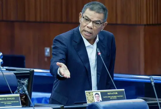 স্বরাষ্ট্রমন্ত্রী দাতুক সেরি সাইফুদ্দিন নাসুতিয়ন ইসমাইল